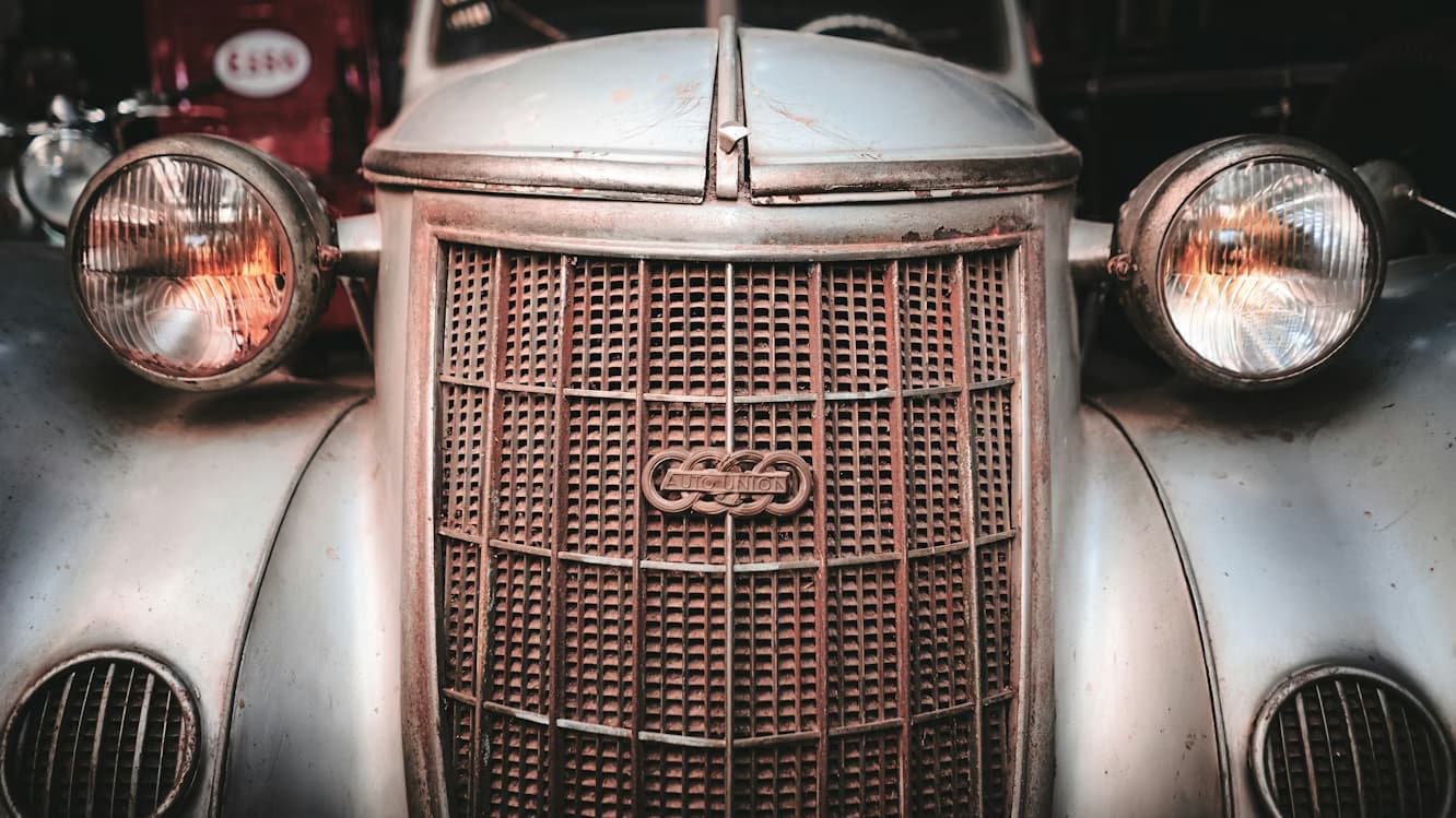 Engine cooling system radiator and hoses